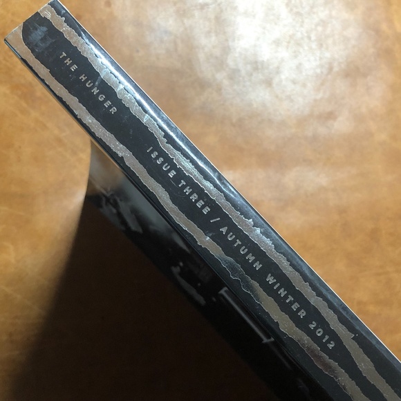 High Fashion "THE HUNGER" Magazine Coffee Table Accent Book 2012 Edition Black - Picture 8 of 13